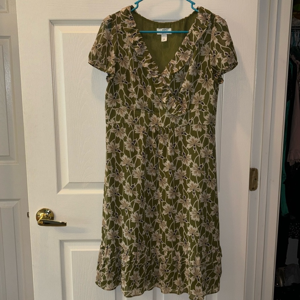 Ann Taylor loft— size 10P lined with side zipper dress
